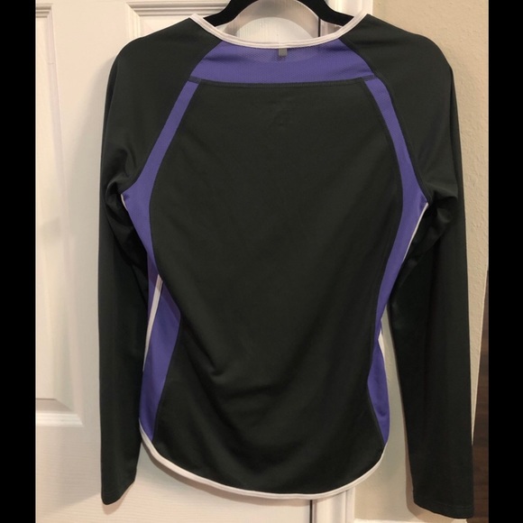 Nike Dri-fit long sleeve. - Picture 2 of 4